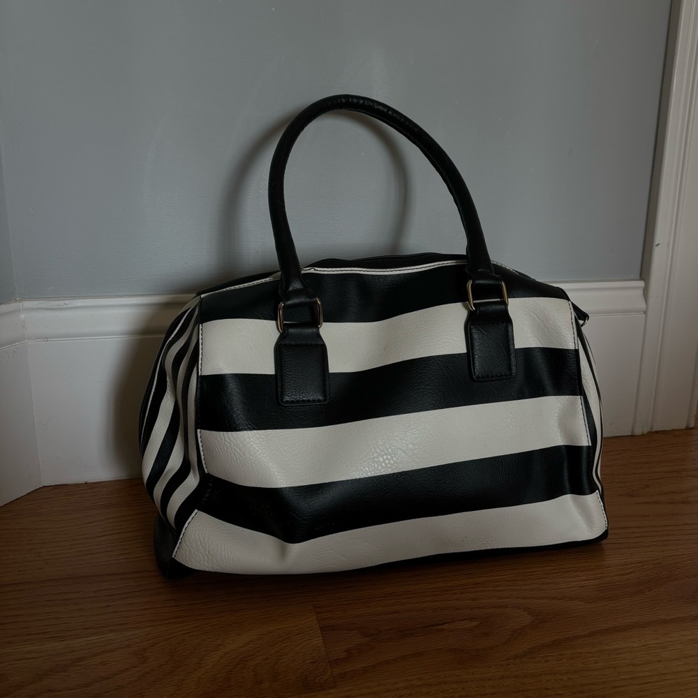 Striped black & white leather purse